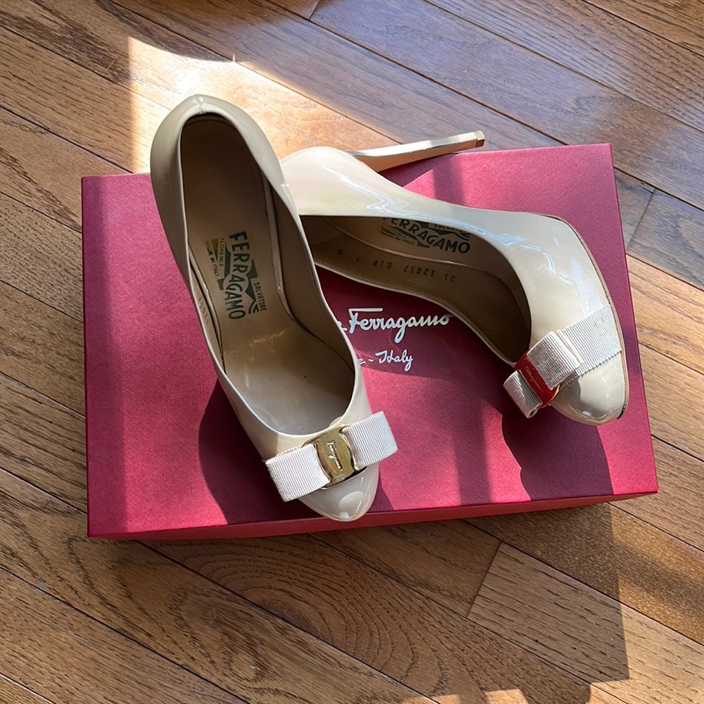 Salvatore Ferragamo Rilly | Size 7